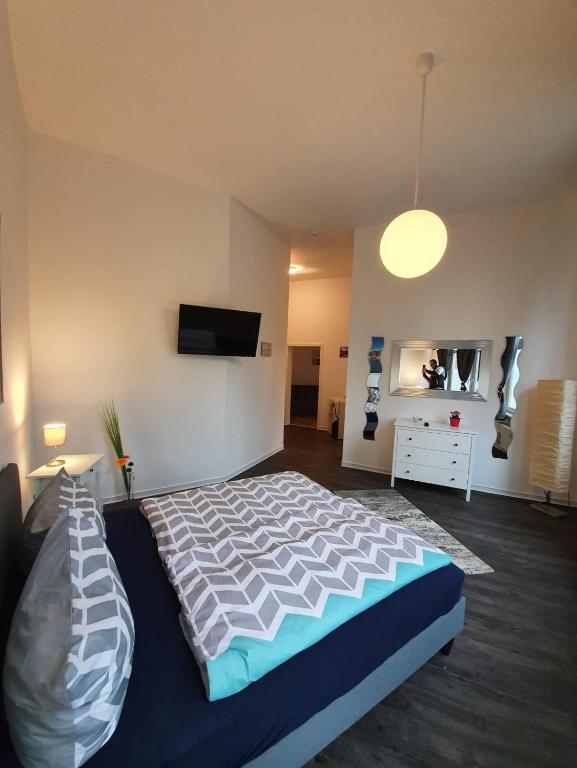 Little Casablanca room 1